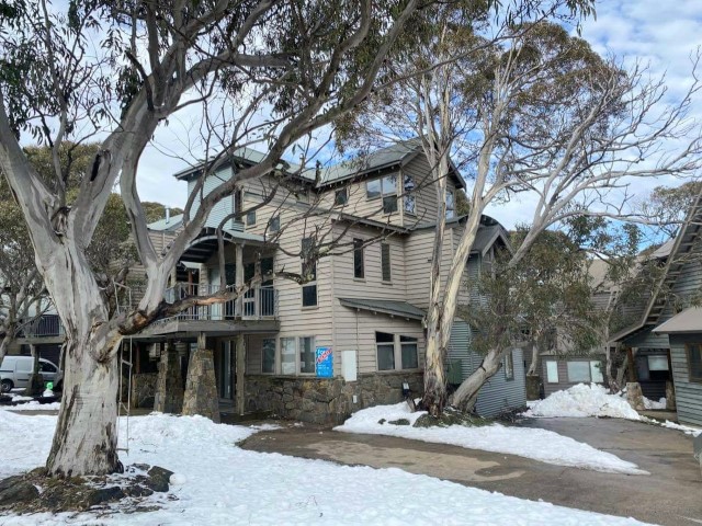 ID1ad55601 0000 0500 0000 000010e8503c