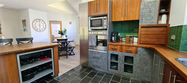 ID1ad55601 0000 0500 0000 000010e85048