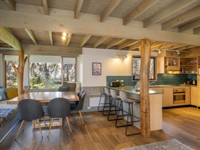 ID66427901 0000 0500 0000 000012afba82