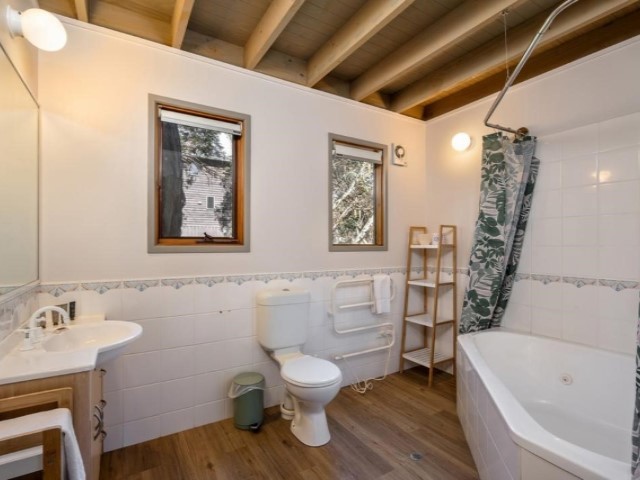 ID66427901 0000 0500 0000 000012afbc3b